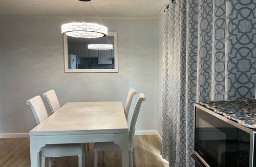Cranberry Township Apartment | Nomad Hub:Ideal for Long Stays with dedicated Office and Pet friendly.Near shops