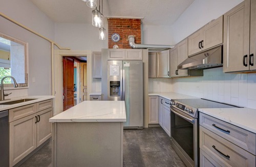 North Conway House | North Conway Getaway | Hot Tub, Pool & Sleeps 25!
