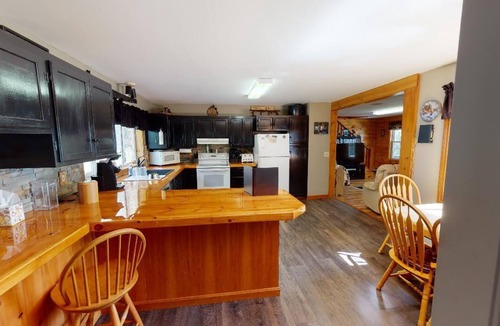 Rockwood House | Northern Nights Retreat (Direct ATV Access!)