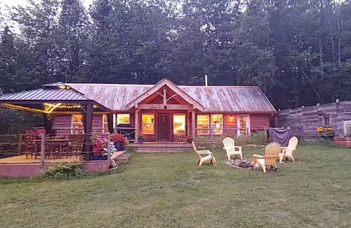 Stony Creek Cabin | Oakenshield Cabin at GreenMan Farm