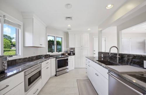 Bonnet Shores House | Ocean's Edge Breeze