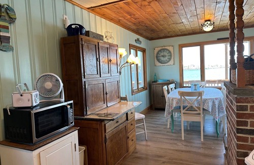 Mid-Coast and Islands Cottage | Oceanfront Escape: Deck & Granite Steps to Shore