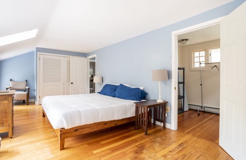 Brunswick House | Oceanfront Farmhouse - The Red House