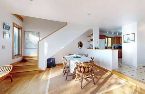 Camden Cabin | Oceanfront home with water views - central AC, washer/dryer & beach access