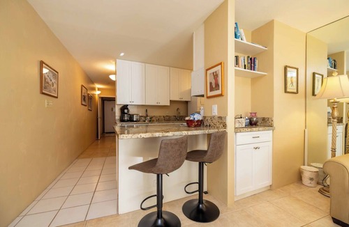 Maalaea Condo | Oceanfront Island Sands 310 Charming Maalaea Bay Condo at Incredible Value