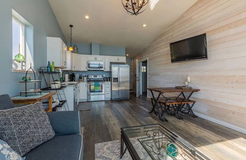 Homer Apartment | Oceanfront Luxury Apartment Overlooking Kachemak Bay and Homer Spit!