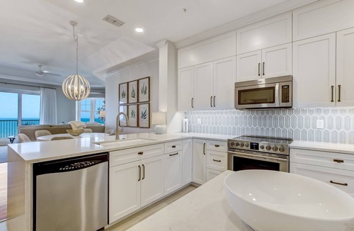 Amelia City Condo | Oceanfront | Penthouse Ocean Place | Fully Renovated | Luxury Furnishings | Near the Ritz Carlton