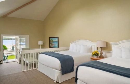 Boothbay Harbor Cabin | Oceanview Lodge | 2 Queens + Private Porch