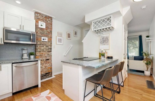 Italian Village Condo | Off Street Parking|Pet Friendly|Italian Village