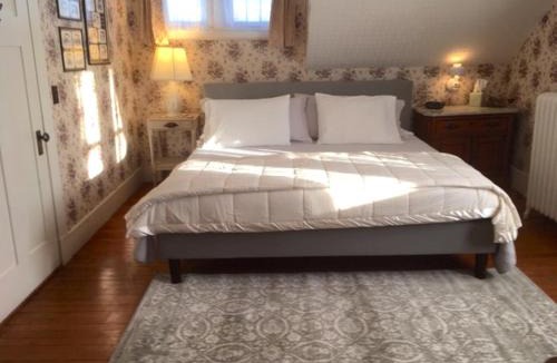 Caribou Bed & Breakfast | Old Iron Inn Bed and Breakfast