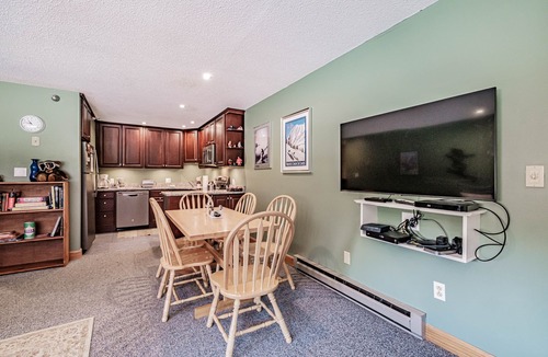 Sunday River Area Condo | On Mountain two bedroom unit sleeping 6