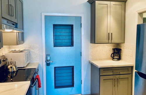 Kahana Condo | On top of the Ocean Hideaway - Oceanfront Views on Maui