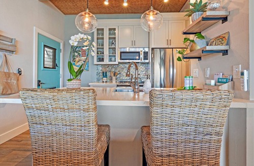 Kahana Condo | On Top of Water View-5 Stars-Pohailani 303