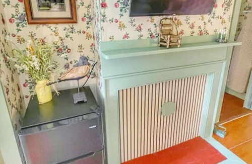 Trenton Apartment | Open Hearth Inn Suite 3 - 10 min to Acadia!