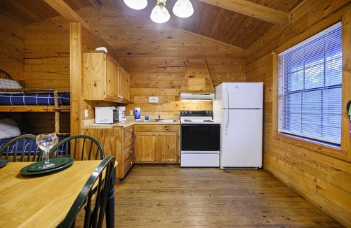 Broken Bow Cabin | Orange Blossom | Sleeps 6 | Pond View Deck, Fireplace & Near Beavers Bend