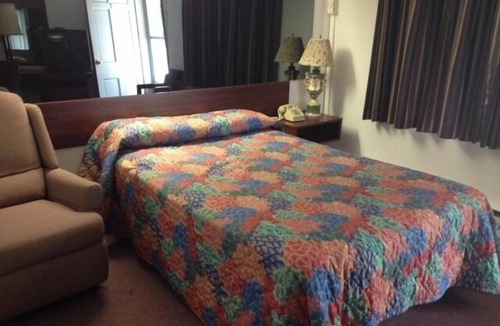 Spring Brook Hotel | Orchard Park Inn