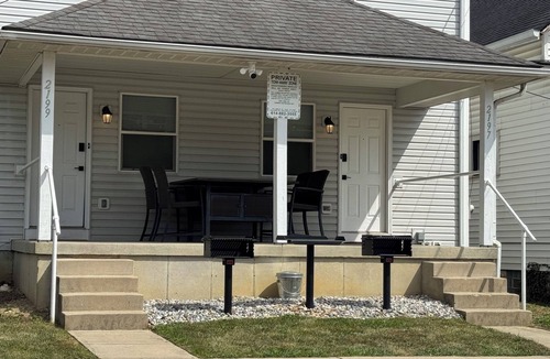 Old North Columbus House | OSU Campus Area Cozy Townhome