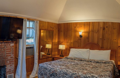 Bar Harbor Cabin | Our Lovely Studio Cabin in Bar Harbor Cabin 2