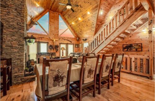 Brasstown House | Outlaw Mountain Lodge: Fire Pit & Panoramic Views!