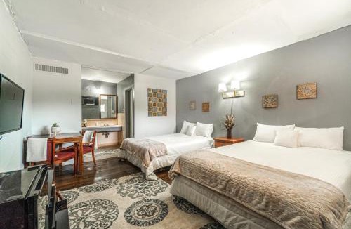 Booneville Hotel | OYO Holiday Capri Motel & Rv Park