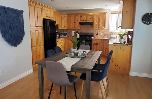Cloverdale House | Pacific Paradise on the West Coast