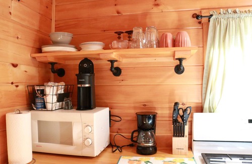 Inlet Cabin | Panda Bear Cabin at The Bears Cottages