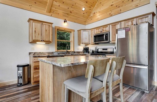 Bethel House | Papa Moose Lodge w/Fireplace!