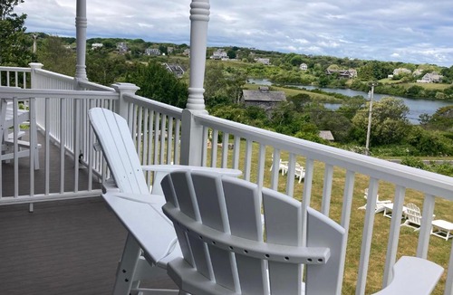 Block Island Hotel | Payne's Harbor View Inn