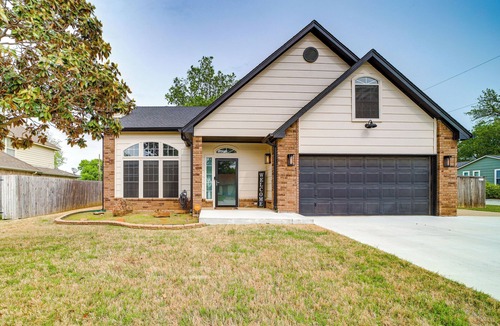 Tulsa Cottage | 'peace & Tranquility': Home 2 Mi to Dtwn Tulsa!