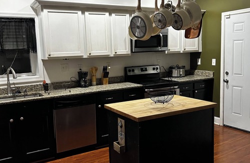 Norfolk House | Peaceful 5-bedroom house in Norfolk near everything in Hampton Roads