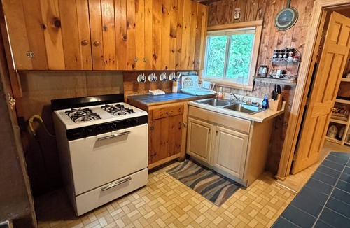Ellsworth Cabin | Peaceful cabin on Branch Lake near Acadia National Park