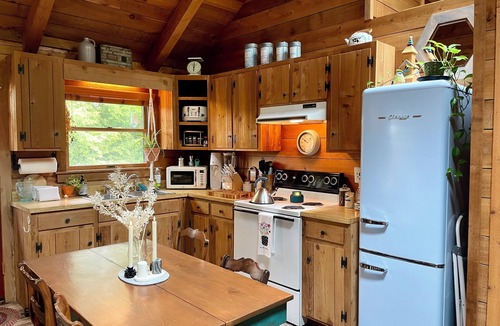 Blowing Rock Cabin | Peaceful Cabin Retreat - 5 Miles to Downtown Blowing Rock!