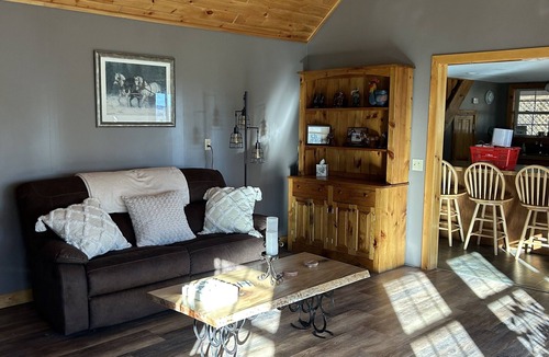 Warsaw Cabin | Peaceful Cozy Cabin