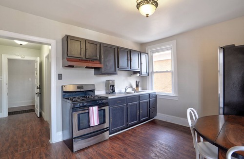 Bellevue Apartment | Peaceful Getaway in a Quiet Walking Neighborhood