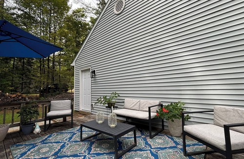 Gansevoort House | Peaceful Home 5 miles away from Saratoga Springs & right on McGregor Golf Course