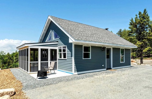 Sullivan Cabin | Peaceful Lakeside Cottage with Fire Pit & Screened Porch near Flanders Pond in Sullivan, Maine