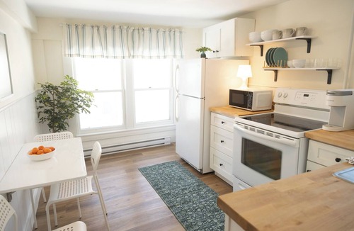 Knightville Apartment | Peaceful & minutes from the Old Port with private parking