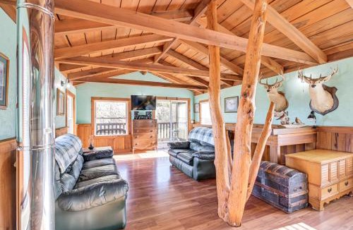 Siler House | Peaceful ‘Mountain Cabin’ w/Views in Williamsburg