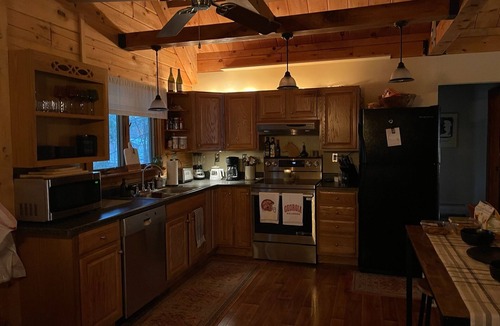 Greenfield Center Cabin | Peaceful Mountain Cabin Near Saratoga With Hot Tub and Snow Shoeing