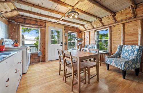Brooklin Cottage | Peaceful Oceanfront 1-bedroom Cottage in Brooklin Stunning Sunsets