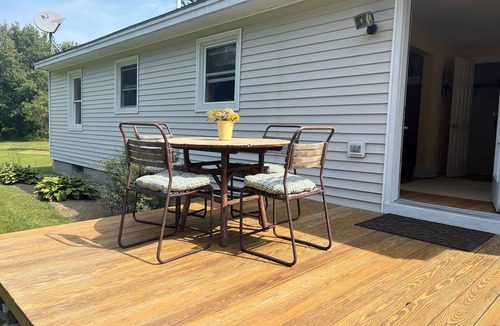 Yarmouth House | Peaceful retreat in central Yarmouth, walking distance to Main Street.