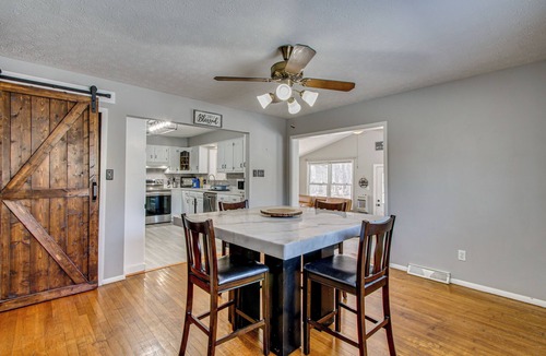 New Albany House | Peaceful Retreat w/Private Hot Tub in New Albany