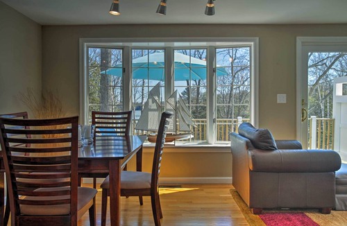 Freeport Apartment | Peaceful Waterfront Apt w/Deck, 22 Mi to Portland