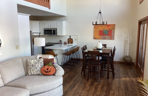 Clymer Condo | Peek’n Peak Ski Resort 3+bed 3 bath Condo, updated 2,00O sq feet walk to slopes