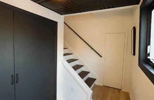 Peekskill House | Peekskill Carriage House Downtown Studio
