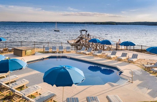 Boothbay Harbor Cabin | Pelican Cottage | 2 BR + Waterfront Porch