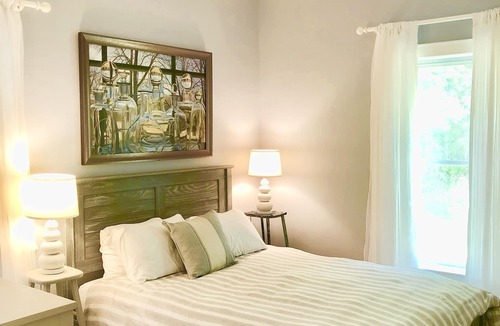 Pemaquid Cottage | Pemaquid Harbor renovated Victorian 3B/2B-Tennis Court-Pets-Golf & Beach nearby