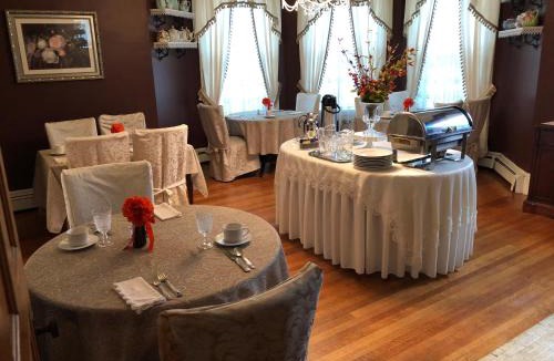 Auburn Bed & Breakfast | Penley House Bed & Breakfast