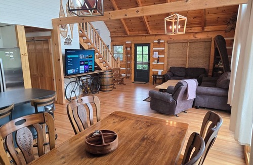 Tellico Plains Cabin | Perched on top with crazy views of Cherokee Mountain