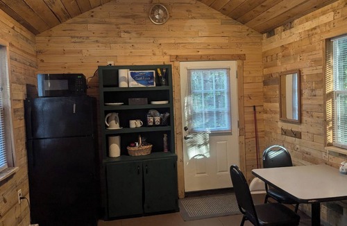 Altmar Cabin | Perfect camping spot 8 min drive to Salmon River access.